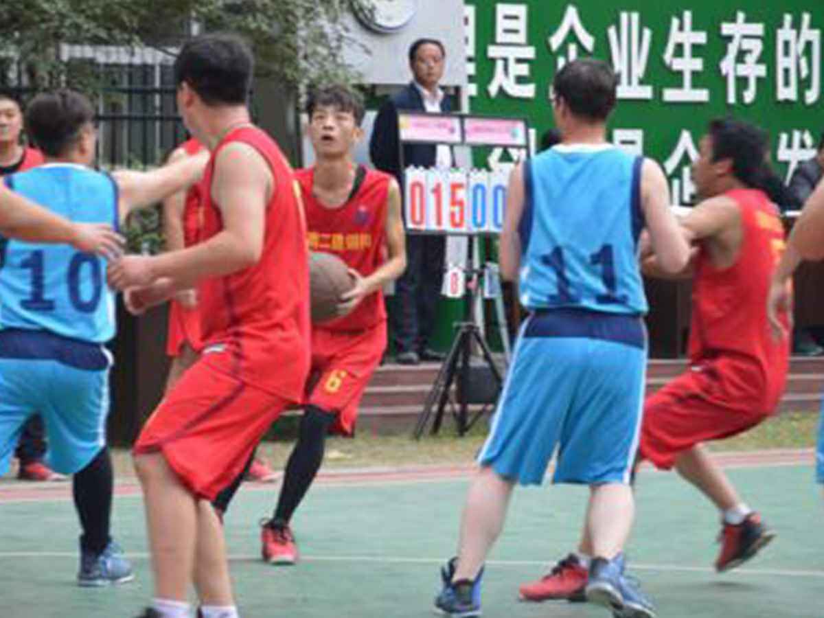 参加深圳庆轩旅游咨询服务有限公司“奋进杯”男子篮球赛